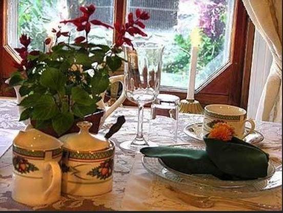 Isaac Hilliard House Bed And Breakfast Pemberton Εστιατόριο φωτογραφία